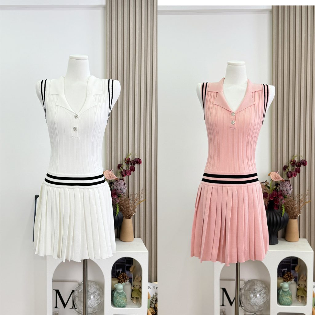 Sweet Polo Collar Sleeveless Knitted Dress with Pleated Skirt