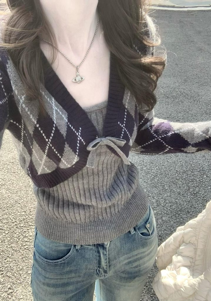 New Arrival Two-Piece Gray V-Neck Diamond Knit Sweater for Women Fall Winter